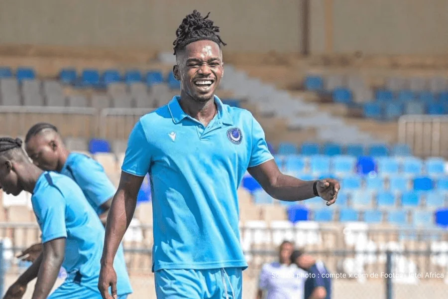 Jogadores e staff de Al-Hilal Omdurman visitam o estádio Al-Hilal Stadium em Omdurman após o título da BK Pro League Ruanda maio 2026