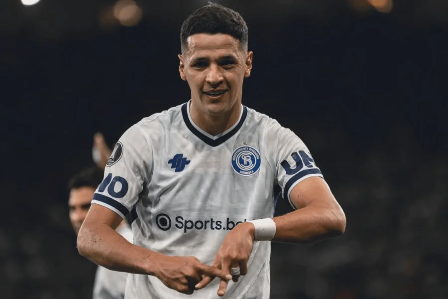 Alex Arce marcou seu hat-trick contra Deportivo La Guaira na Copa Libertadores 2026, no dia 21 de maio, com um placar final de 4-2 a favor do Independiente Rivadavia
