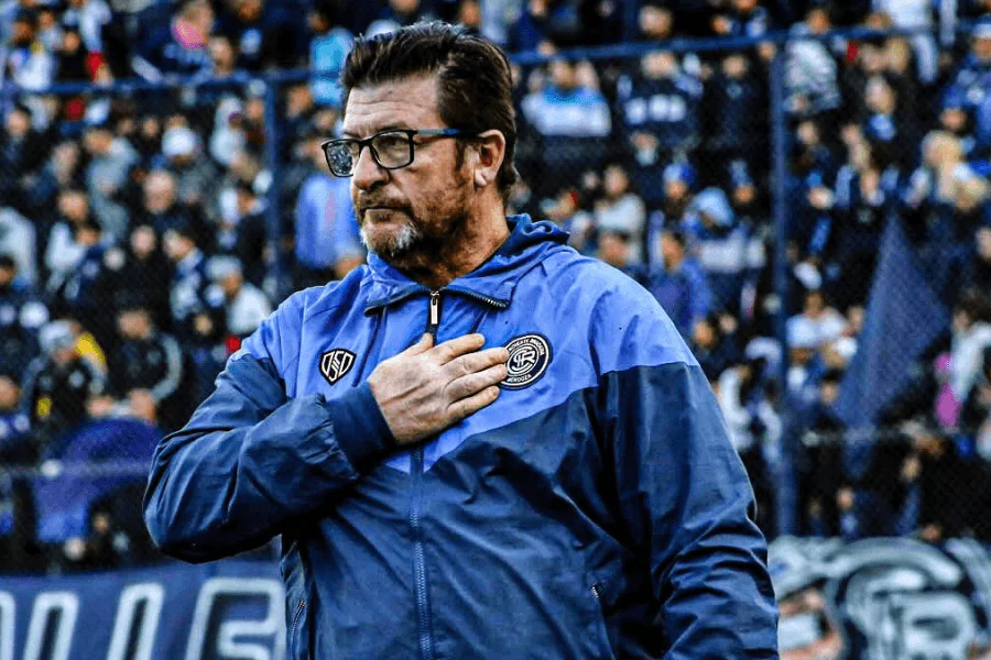Alfredo Berti, treinador do Independiente Rivadavia, em coletiva de imprensa antes de Bolivar – Independiente Rivadavia Copa Libertadores 28 de maio de 2026