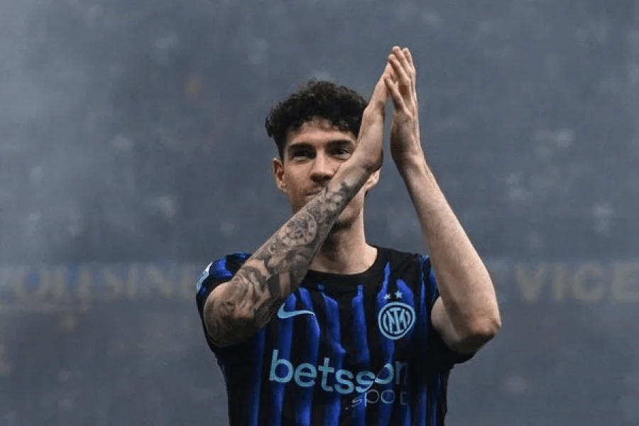 Bastoni Inter Milan Champions League defesa pilar Chivu temporada 2026