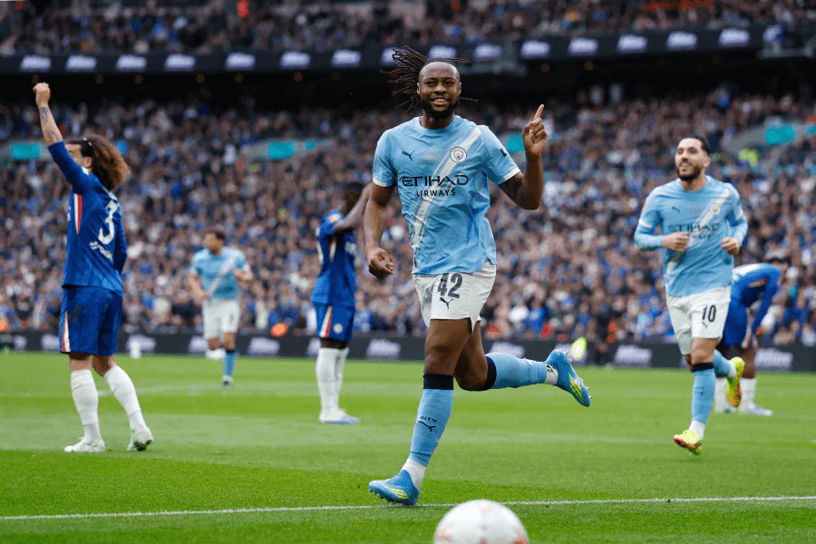 Chelsea contra Manchester City em final da FA Cup em 16 de maio de 2026 em Wembley — gol decisivo de Antoine Semenyo aos 72 minutos