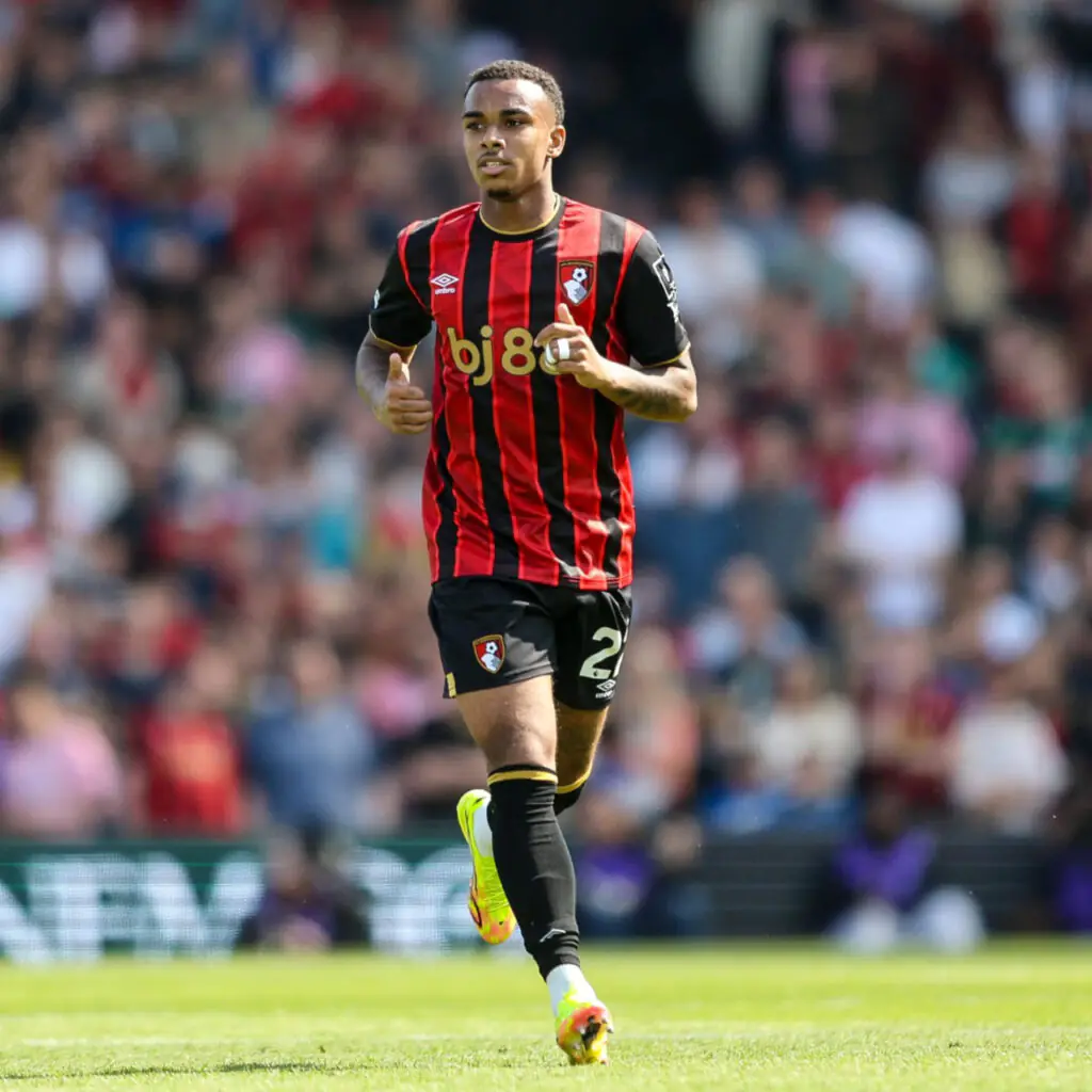 Eli Junior Kroupi, atacante franco-ivoriano do Bournemouth, no radar do Paris Saint-Germain — mercado de verão 2026 Premier League