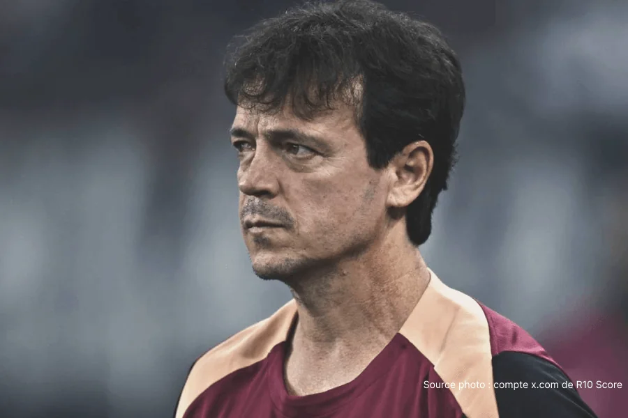 Fernando Diniz treinador Corinthians dirige a sessão do 25 de maio de 2026 no CT Joaquim Grava antes de Corinthians Platense Copa Libertadores