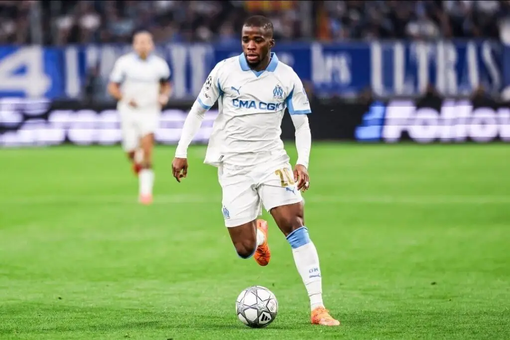 Estádio Vélodrome de Marseille durante um jogo da Ligue 1 temporada 2025-2026