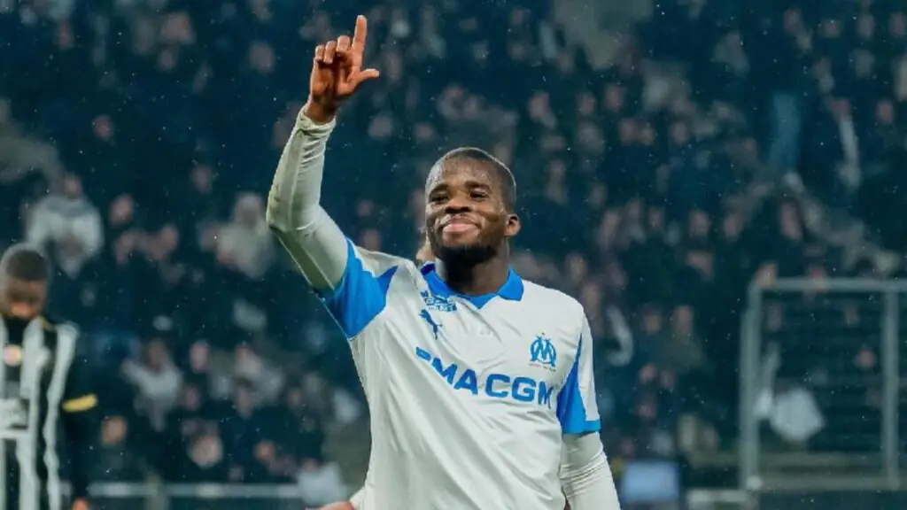 Hamed Junior Traoré, meio-campista marfinense do Olympique de Marseille na Ligue 1 temporada 2025-2026