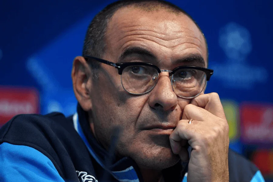 Maurizio Sarri em coletiva de imprensa após a derrota 0-2 da Lazio contra a Roma no derby de 17 de maio de 2026 – Serie A