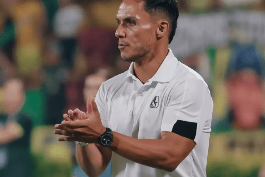 Lucas González treinador Deportes Tolima antes da viagem a Lima para Universitário Tolima Copa Libertadores 27 maio 2026 — Grupo B