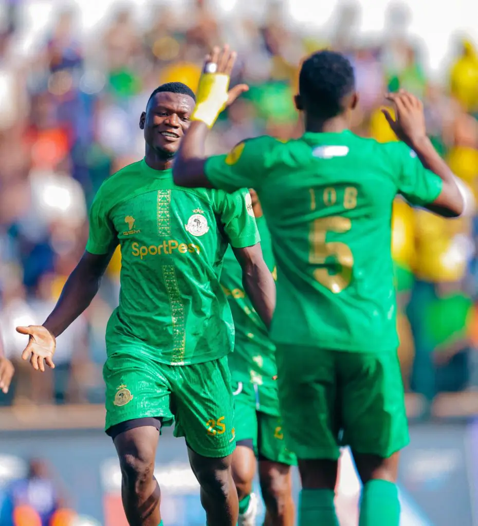 Mohamed Damaro Camara meio guineense Young Africans 23 anos nascido em Conakry alvo do Al Ahly 2026