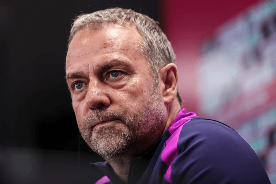 Hansi Flick treinador FC Barcelona coletiva de imprensa mercado verão 2026