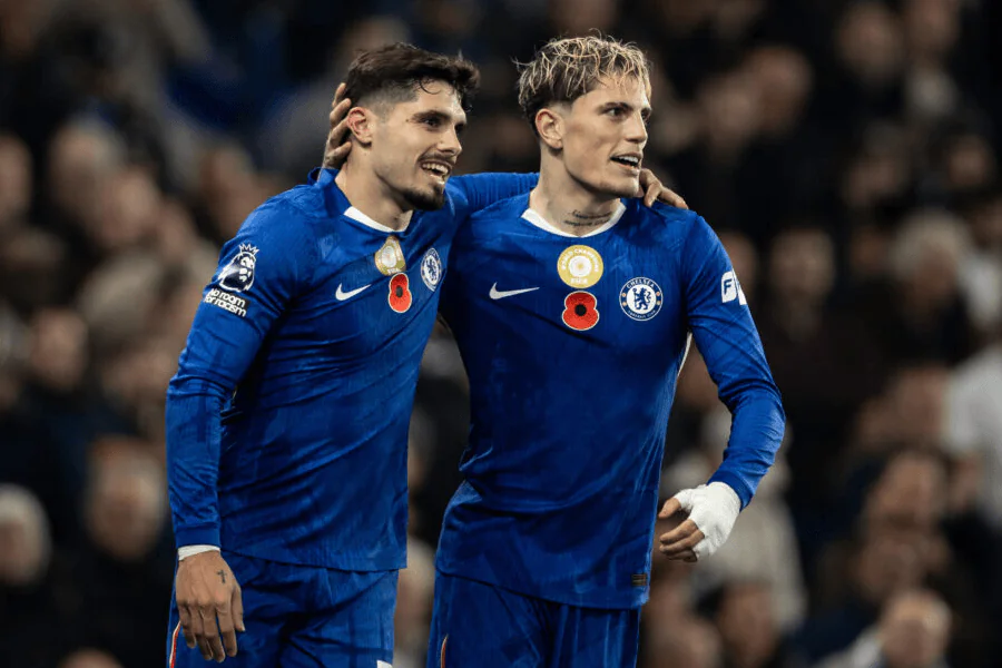 Pedro Neto Chelsea chuta ao gol contra Hull City na 4ª rodada da FA Cup 2026 — autor de um hat-trick na final Chelsea Manchester City FA Cup 16 de maio