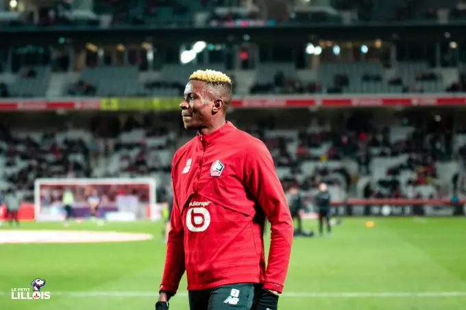 Victor Osimhen atacante do Galatasaray associado ao Real Madrid durante o mercado de verão de 2026