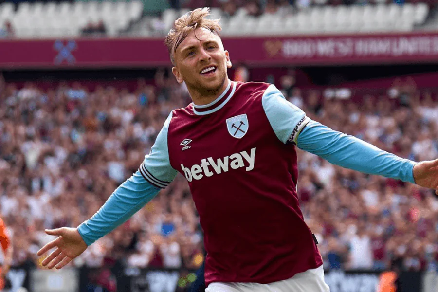 Jarrod Bowen capitão West Ham United antes de West Ham x Arsenal 10 de maio 2026 – London Stadium Premier League