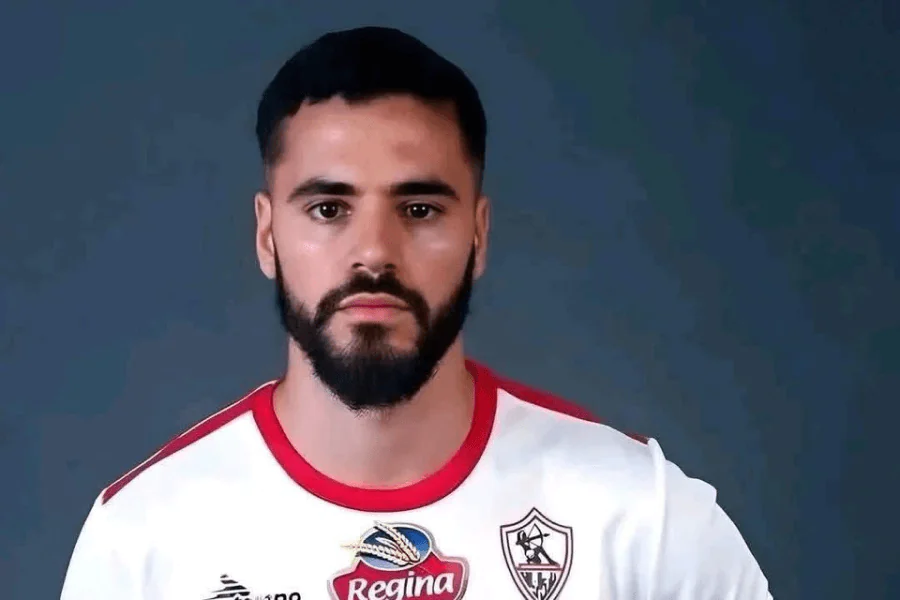 Mahmoud Bentayg lateral esquerdo Zamalek SC suspenso para a final de volta Zamalek proibição FIFA final CAF 16 de maio contra USM Alger