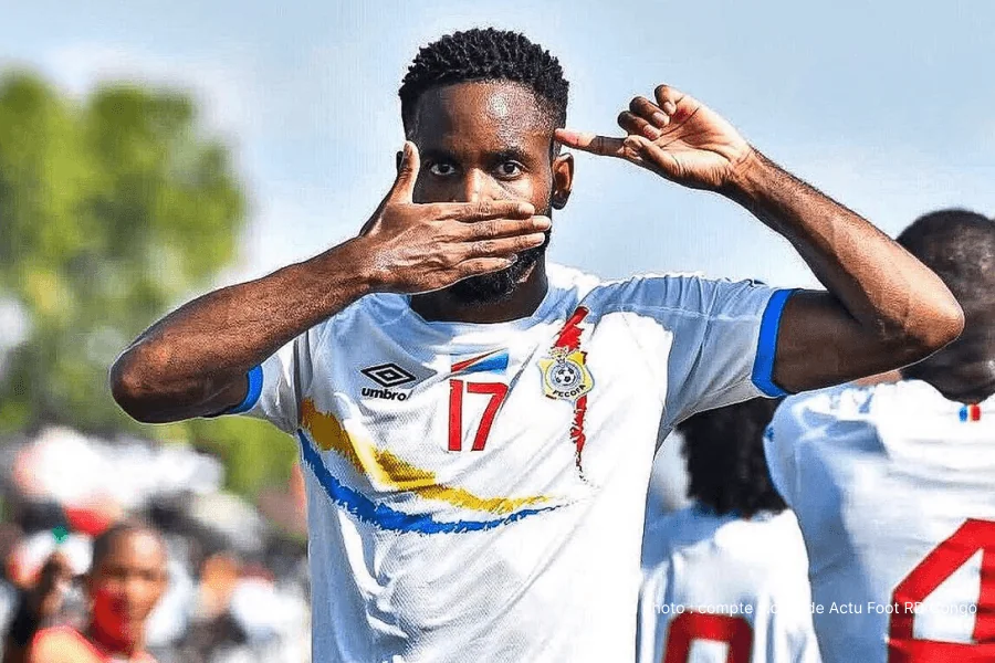 Cédric Bakambu atacante Real Betis Sevilha fim de contrato 30 junho 2026 — mercado estrelas RDC verão 2026 Léopards grupo K Mundial