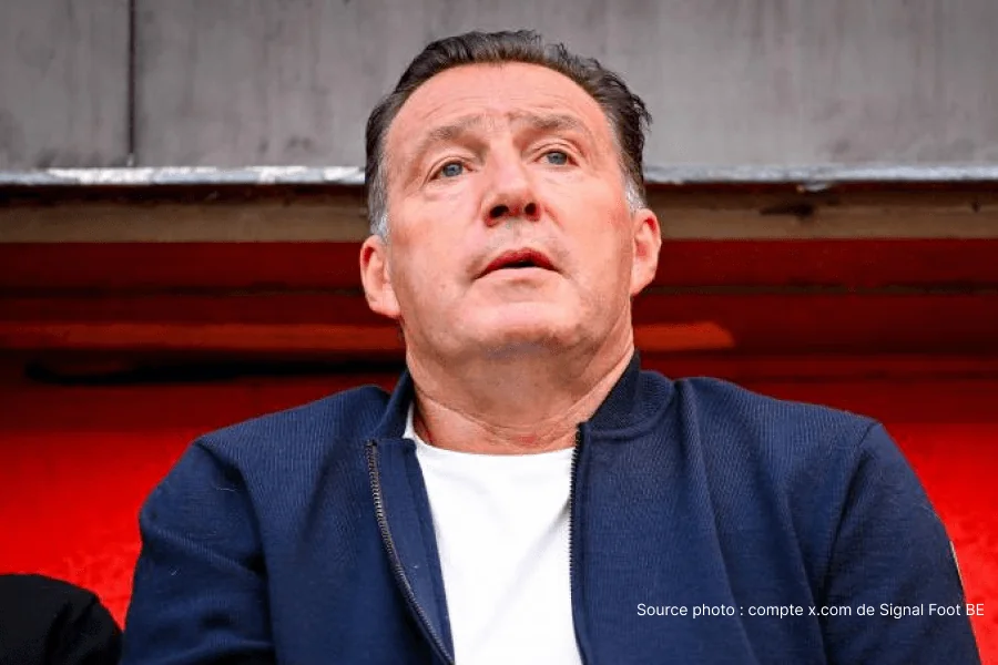 Marc Wilmots, diretor esportivo do Standard de Liège, durante a prorrogação do contrato de Ibrahim Karamoko até 2030 em novembro de 2025
