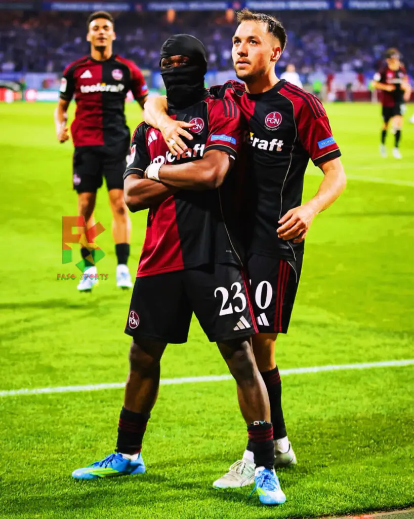 Mohamed Ali Zoma atacante Nürnberg 22 anos nascido em Merate origens burquinenses 14 gols 2025/26 Ligue 1 2026