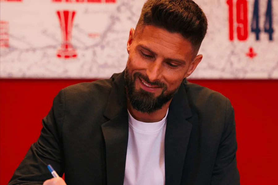 Olivier Giroud LOSC prorrogação 2026 — o atacante celebra um gol sob a camisa do Lille durante a temporada 2025-26 na Ligue 1