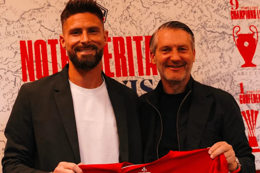 Olivier Létang presidente do LOSC durante a coletiva de imprensa anunciando as prorrogações de contratos no clube do norte em junho de 2026