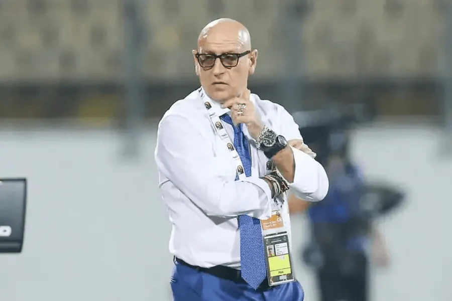 Patrice Neveu, treinador dos Éperviers de Togo durante o treinamento em Rabat em junho de 2026 — seis ausências antes de Centrafrique Togo 5 de junho
