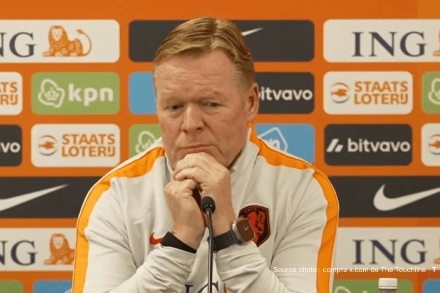 Ronald Koeman, treinador dos Países Baixos, explica a ausência de Timber na Copa do Mundo 2026 em coletiva de imprensa em Nova York, 8 de junho de 2026
