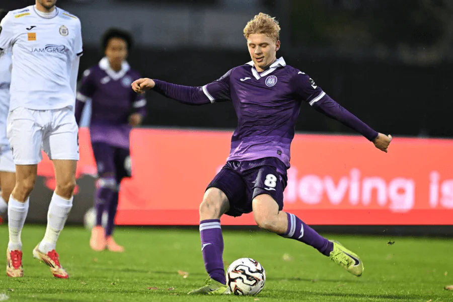 RSC Anderlecht Neerpede centro de formação — teste de Théo Pungu U17 em Lille maio 2026 antes de sua escolha por Charleroi